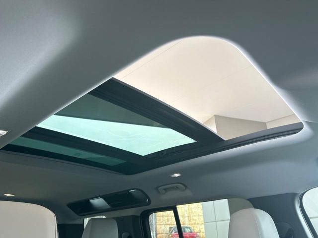 ROVER DEFENDER 2025 Image 31