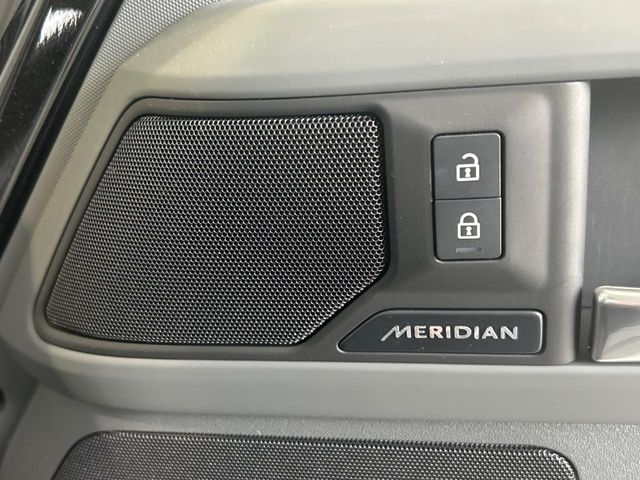 ROVER DEFENDER 2025 Image 31