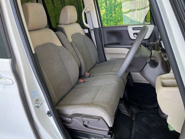 HONDA N BOX 2018 Image 31