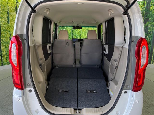 HONDA N BOX 2018 Image 31