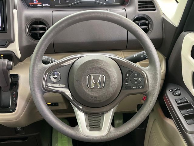 HONDA N BOX 2018 Image 31