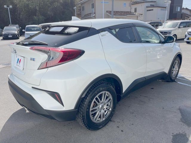 TOYOTA C-HR 2019 Image 31