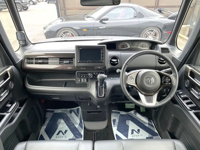 HONDA N BOX CUSTOM 2020 Image 31