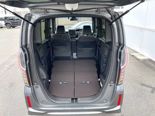 HONDA N BOX CUSTOM 2020 Image 31