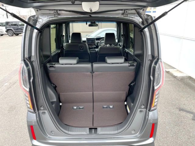 HONDA N BOX CUSTOM 2020 Image 31