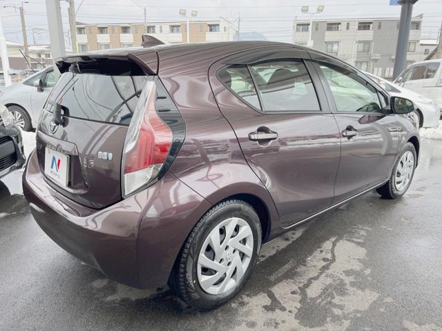 TOYOTA AQUA 2015 Image 31