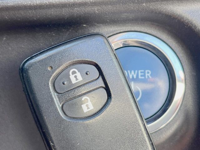 TOYOTA AQUA 2015 Image 31