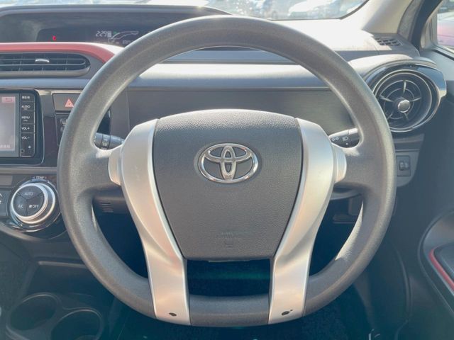 TOYOTA AQUA 2015 Image 31