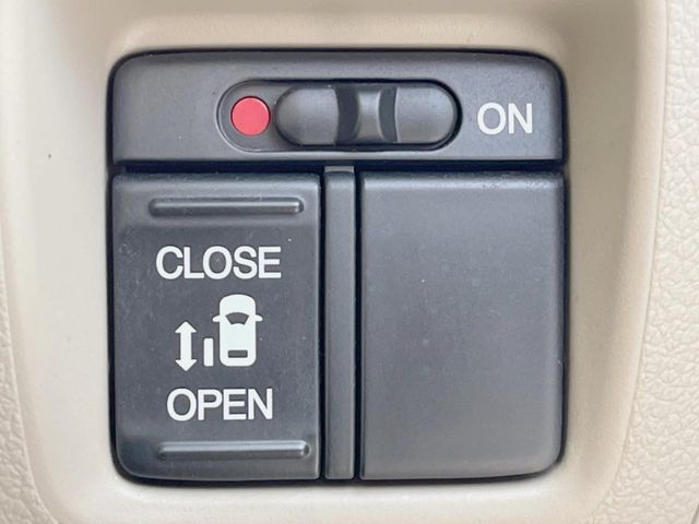 HONDA N BOX 4WD 2013 Image 31