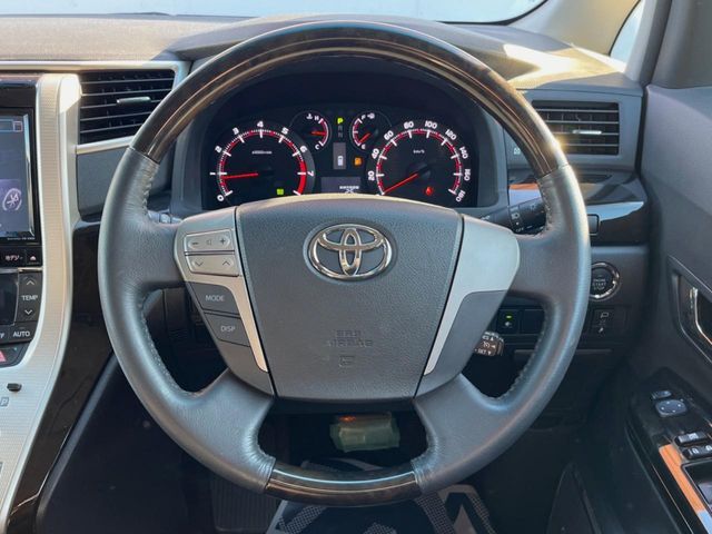 TOYOTA ALPHARD 2012 Image 31