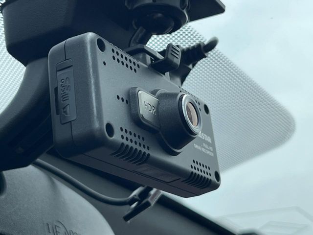 TOYOTA PRIUS 2013 Image 31