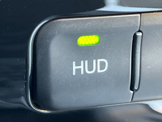 TOYOTA PRIUS 2017 Image 31