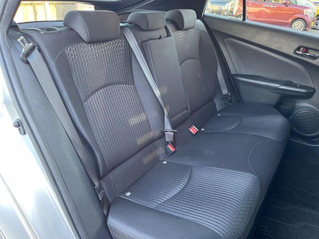 TOYOTA PRIUS 2017 Image 31