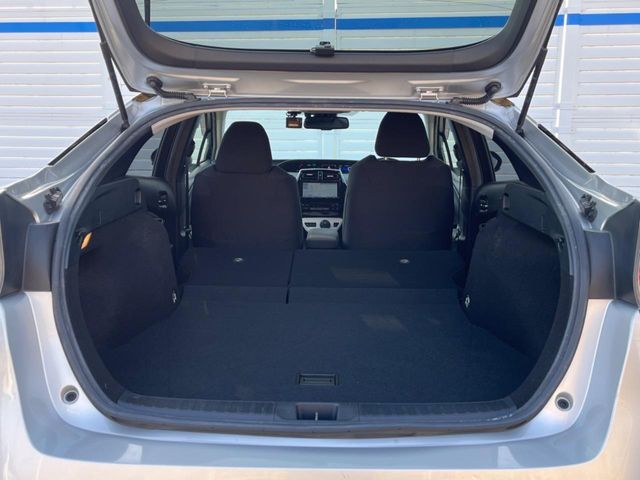 TOYOTA PRIUS 2017 Image 31