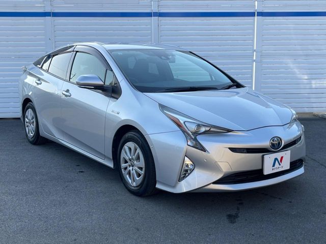 TOYOTA PRIUS 2017 Image 31