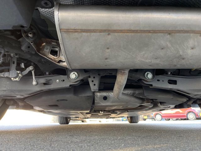 TOYOTA PRIUS 2017 Image 31