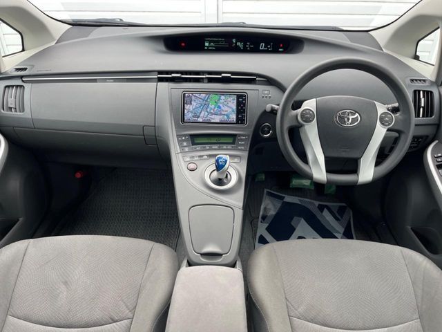 TOYOTA PRIUS 2010 Image 31