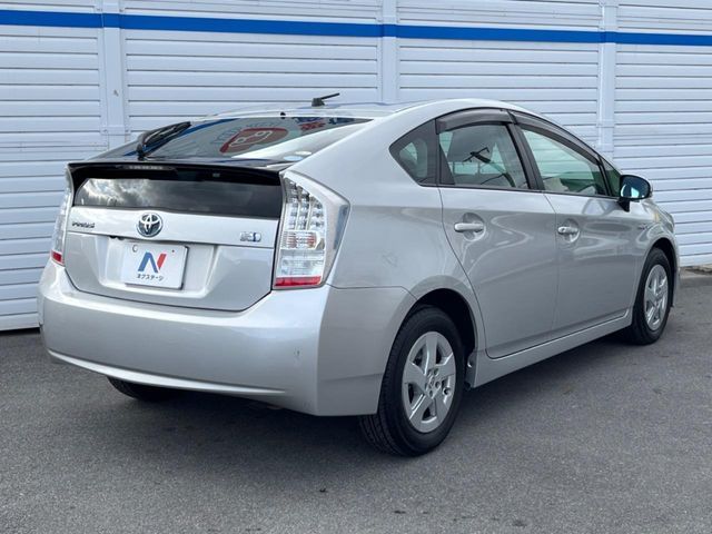 TOYOTA PRIUS 2010 Image 31