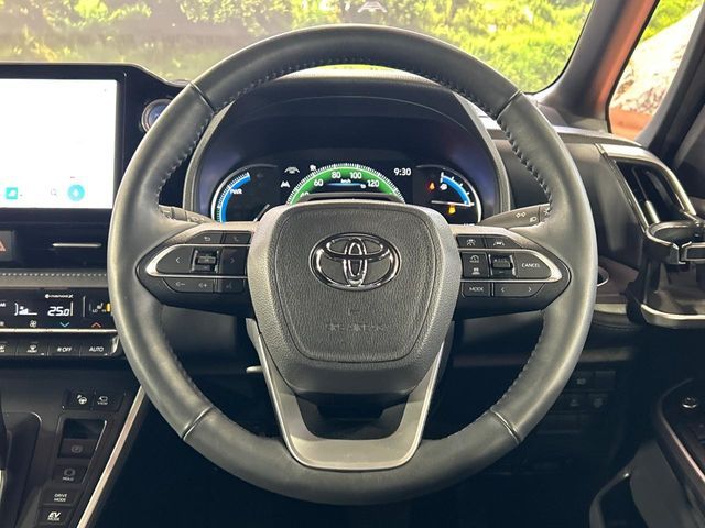 TOYOTA VOXY HYBRID 2023 Image 31