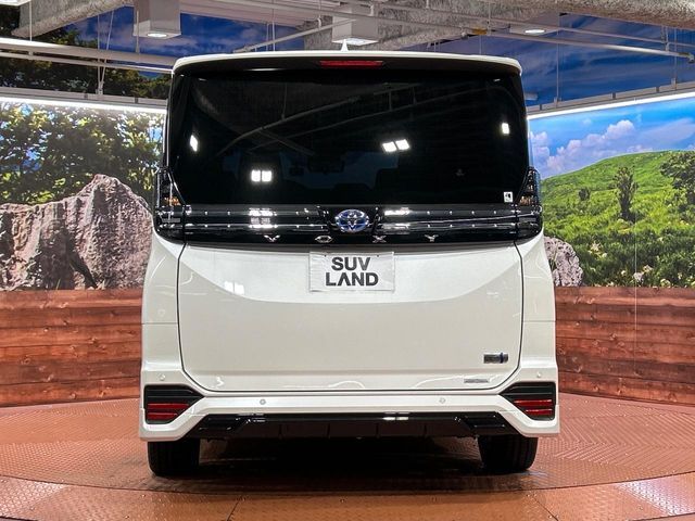 TOYOTA VOXY HYBRID 2023 Image 31