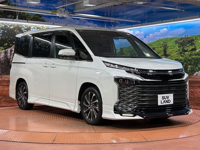 TOYOTA VOXY HYBRID 2023 Image 31