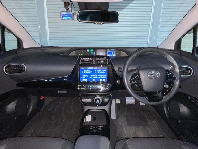 TOYOTA PRIUS 2019 Image 31