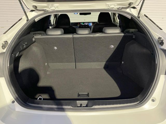 TOYOTA PRIUS 2019 Image 31