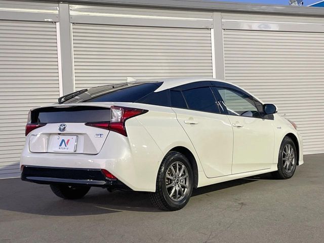 TOYOTA PRIUS 2019 Image 31