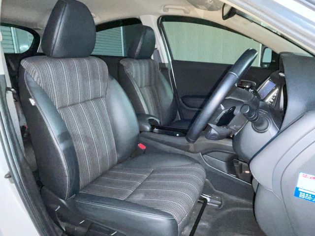 HONDA VEZEL HYBRID 2017 Image 31