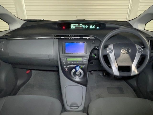 TOYOTA PRIUS 2010 Image 31