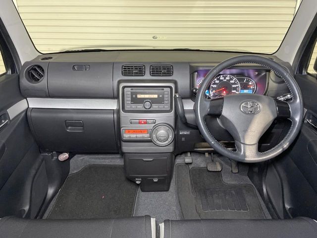 TOYOTA PIXIS SPACE 2013 Image 31