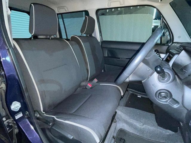 TOYOTA PIXIS SPACE 2013 Image 31