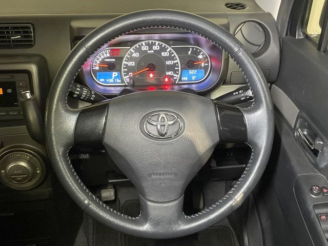 TOYOTA PIXIS SPACE 2013 Image 31