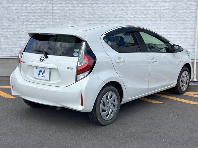 TOYOTA AQUA 2017 Image 31