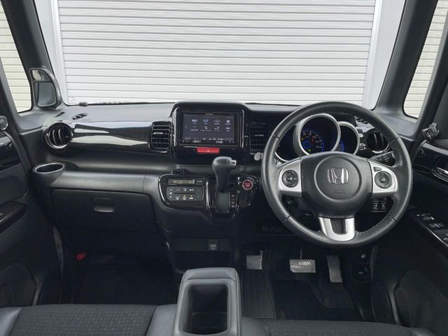 HONDA N BOX CUSTOM 2015 Image 31