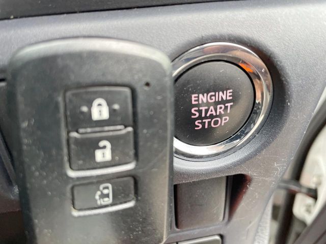 TOYOTA VOXY 2015 Image 31