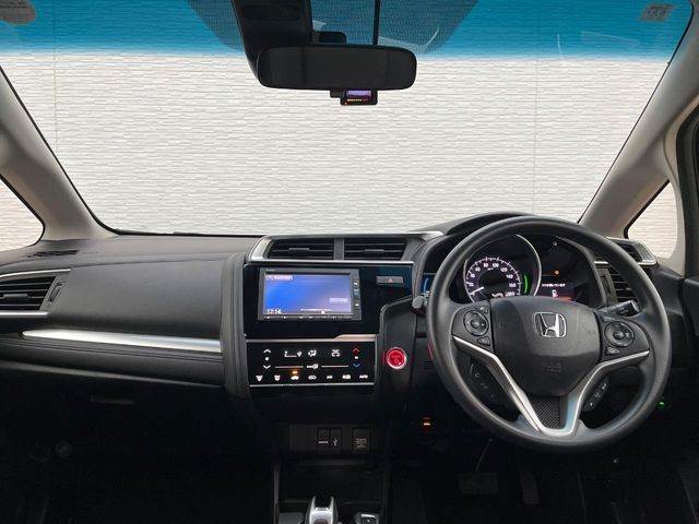 HONDA FIT HYBRID 2018 Image 31