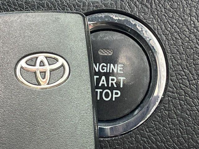 TOYOTA NOAH 2011 Image 31