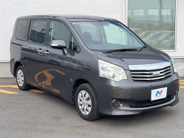 TOYOTA NOAH 2011 Image 31