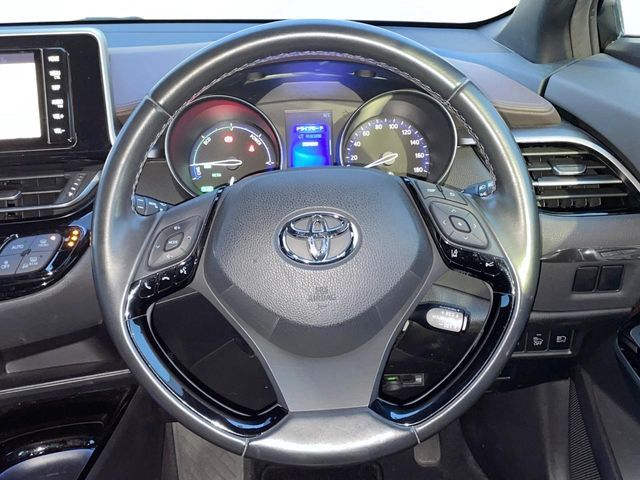 TOYOTA C-HR 2019 Image 31