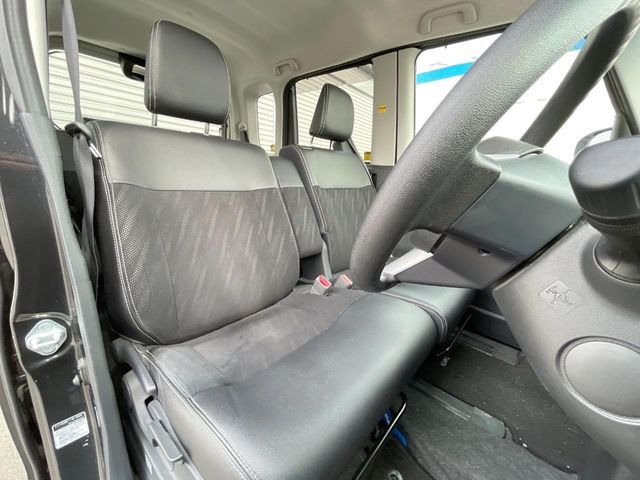 DAIHATSU TANTO CUSTOM 2018 Image 31