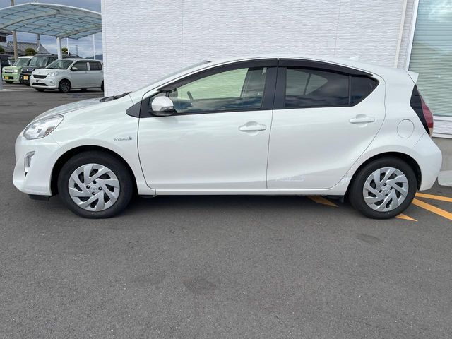 TOYOTA AQUA 2016 Image 31