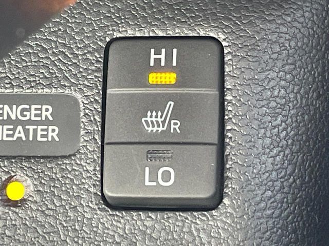 TOYOTA PRIUS 4WD 2016 Image 31