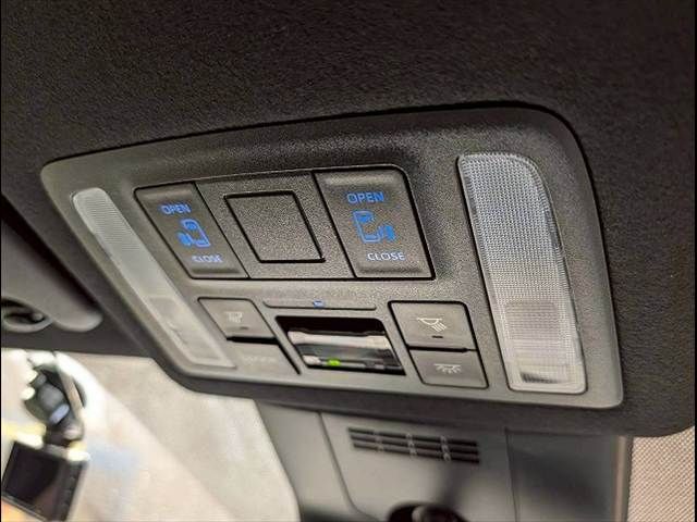 TOYOTA NOAH 2022 Image 31