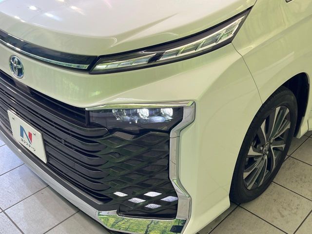 TOYOTA VOXY HYBRID 2023 Image 31