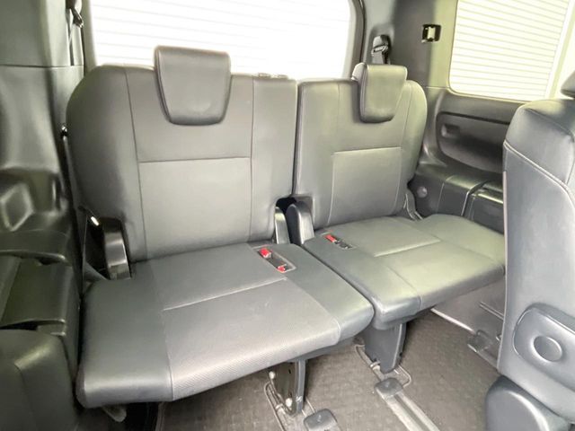 TOYOTA ESQUIRE HYBRID 2017 Image 31