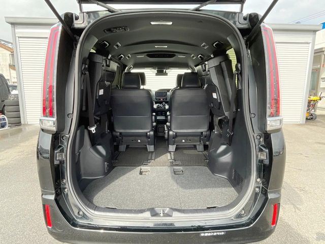 TOYOTA ESQUIRE HYBRID 2017 Image 31