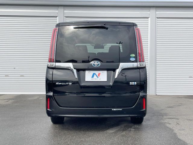 TOYOTA ESQUIRE HYBRID 2017 Image 31