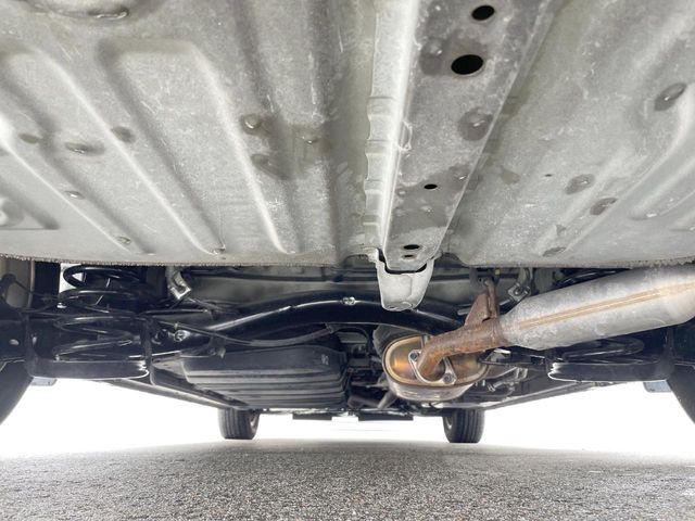 TOYOTA ESQUIRE HYBRID 2017 Image 31