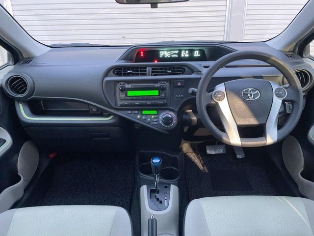 TOYOTA AQUA 2014 Image 31